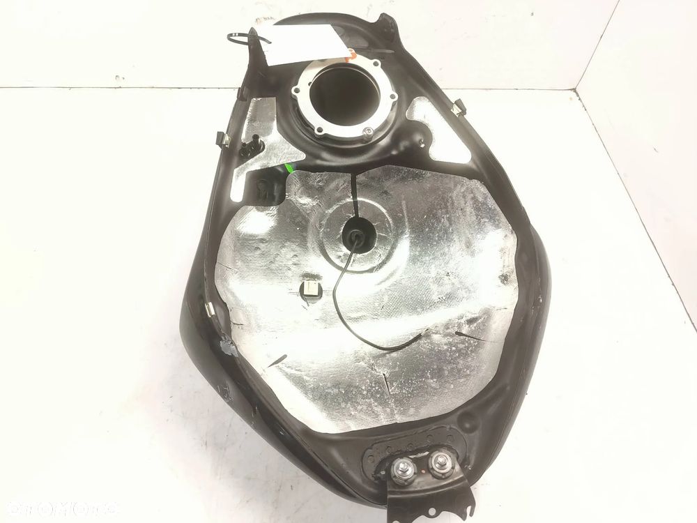 Zbiornik paliwa benzyna Triumph Speed Triple 1200RS 2021 180 km - 3
