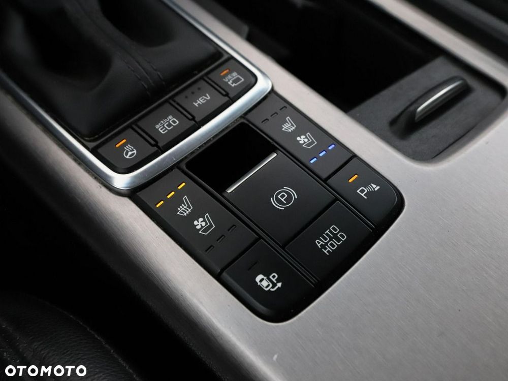 Kia Optima Plug-in Hybrid - 32