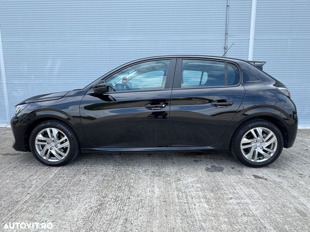 Peugeot 208 - 11