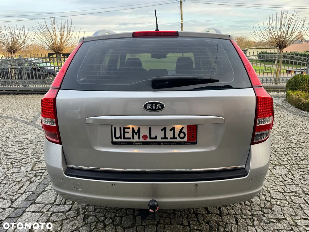 Kia Ceed 1.6 CVVT SW Dream-Team Edition - 6