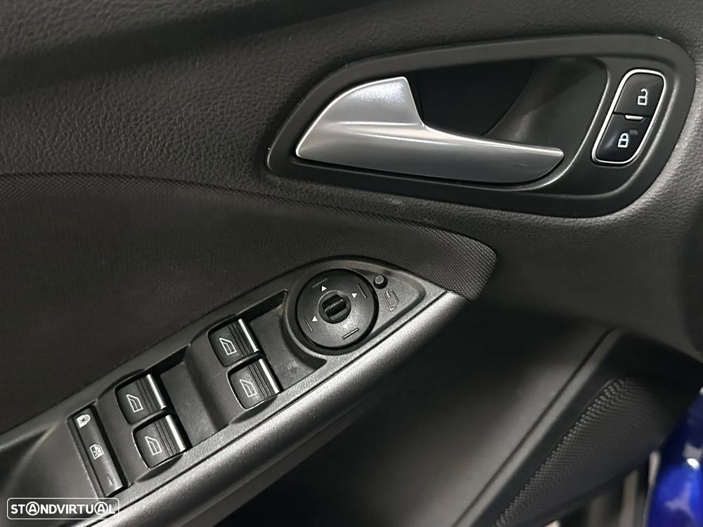 Ford Focus SW 1.5 TDCi Titanium - 12