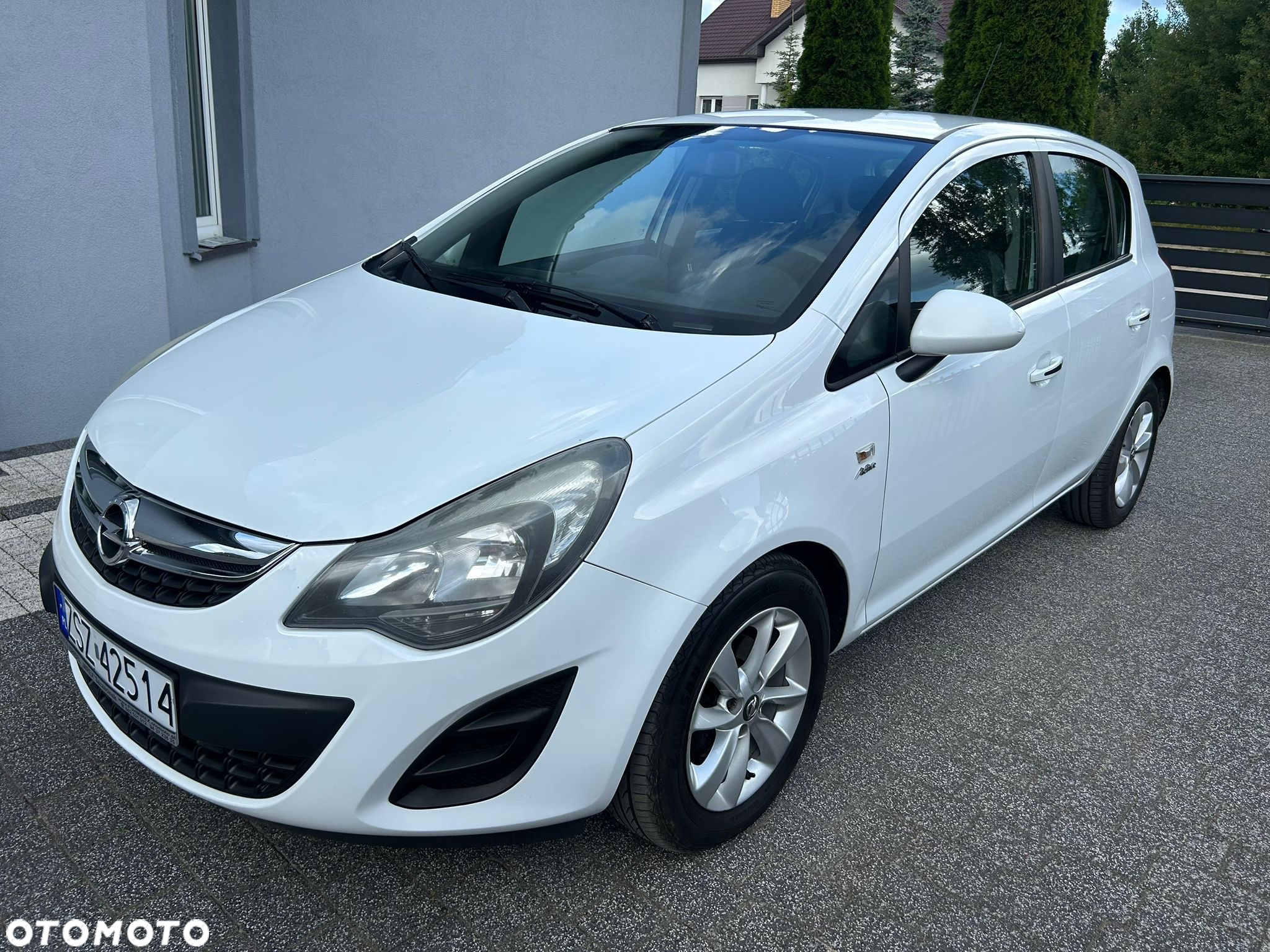 Opel Corsa 1.2 16V Edition / Active - 2