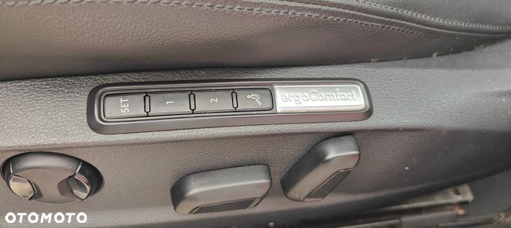 Volkswagen Passat 2.0 TDI BMT Highline DSG - 12