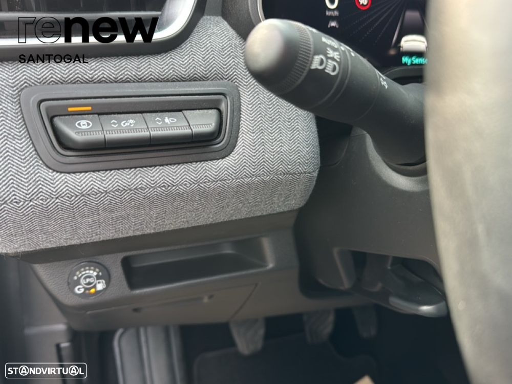 Renault Clio 1.0 TCe Techno Bi-Fuel - 25