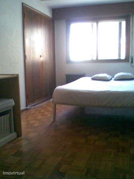 Apartamento T 1 Mobilado E Equipado No Porto - Grande imagem: 3/4