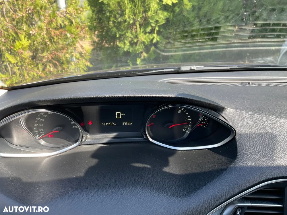 Peugeot 308 1.6 e-HDI FAP STT Active - 11