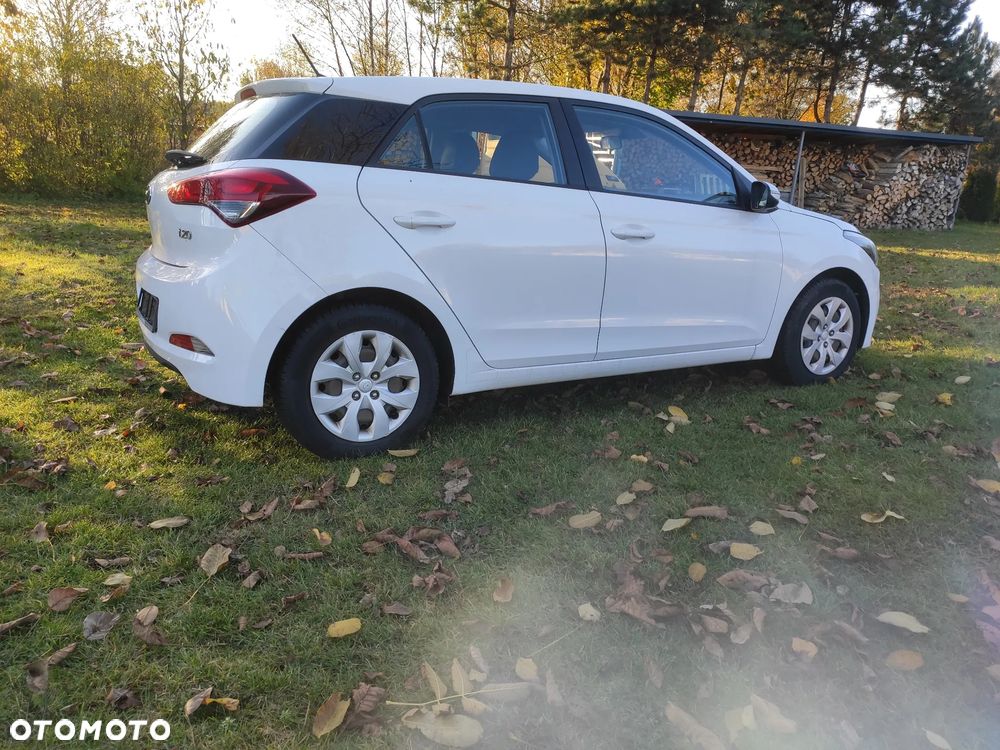 Hyundai I20 2016 photo 3