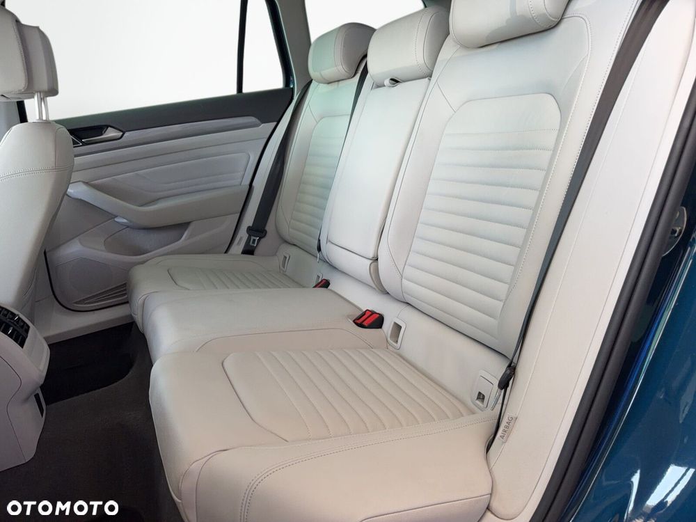 Volkswagen Passat Variant - 16