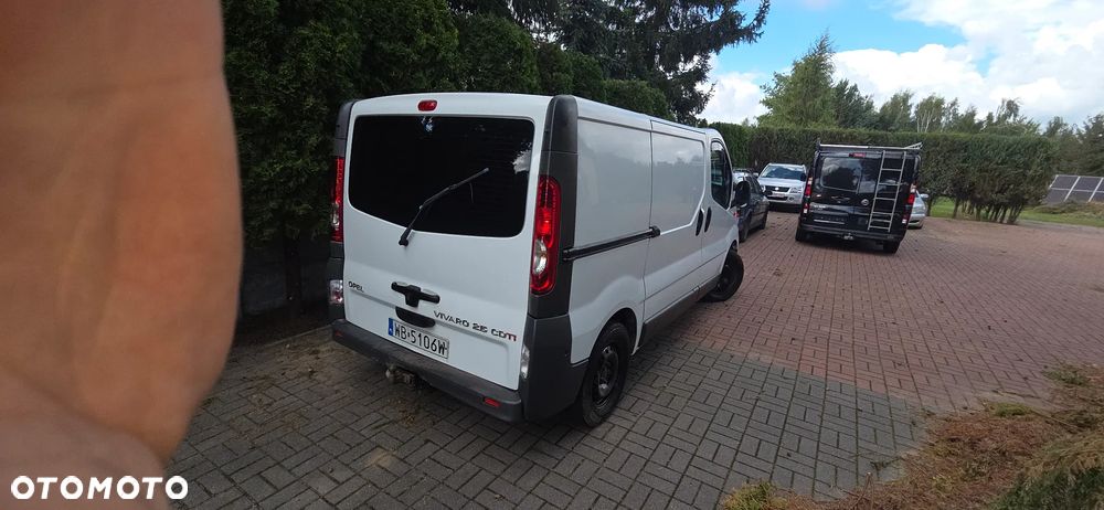 Opel VIVARO 2.5 dci - 15
