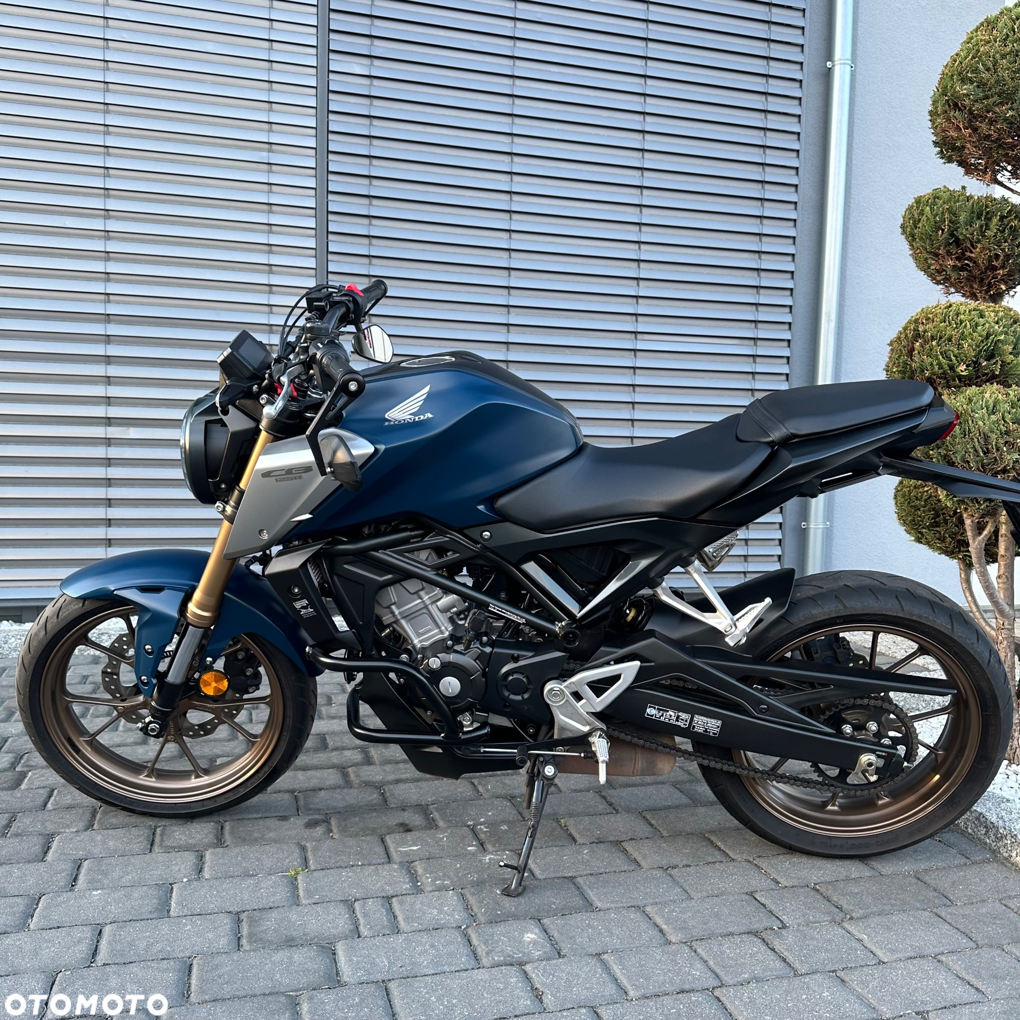 Honda CB - 8
