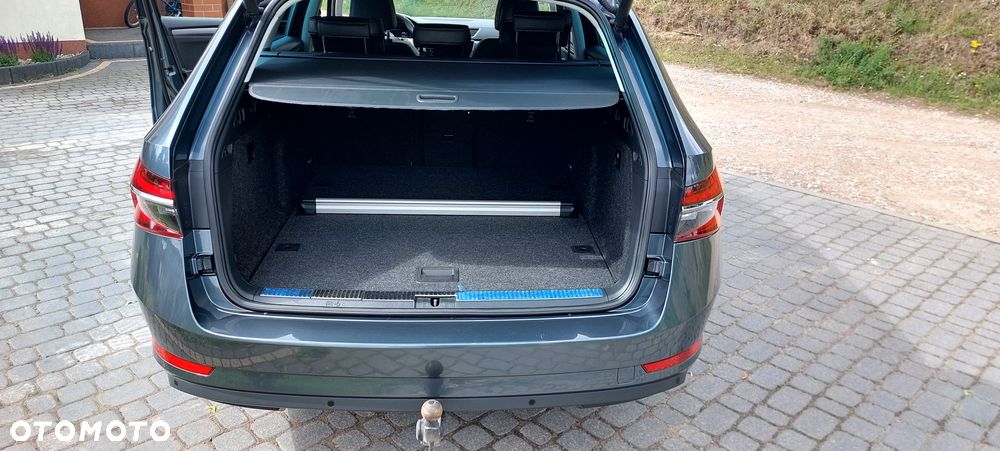 Skoda Superb 2.0 TDI DSG Premium Edition - 7