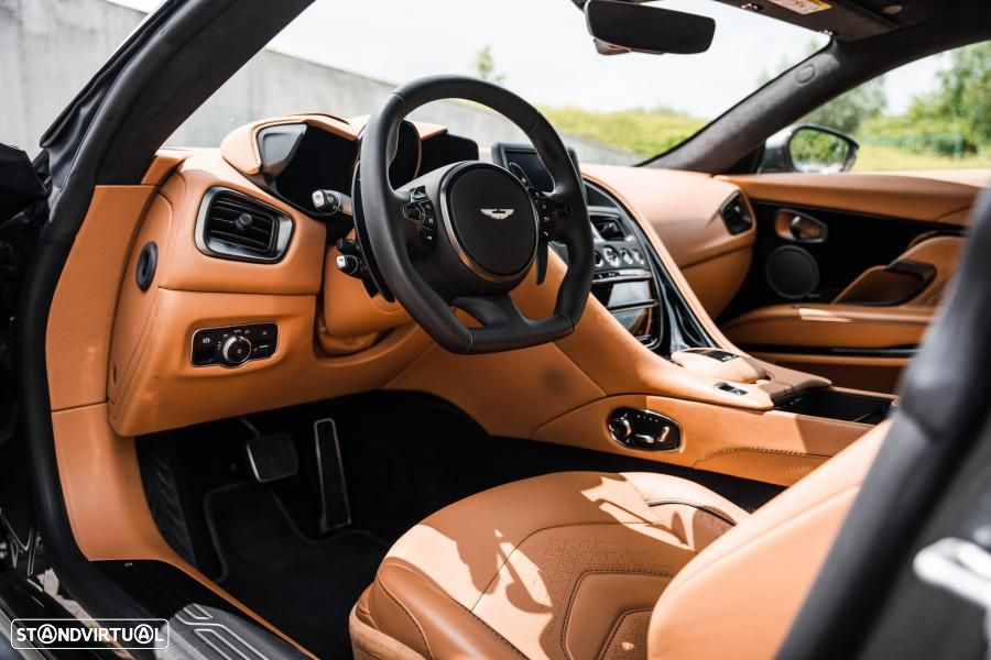 Aston Martin DBS Coupe Superleggera - 29