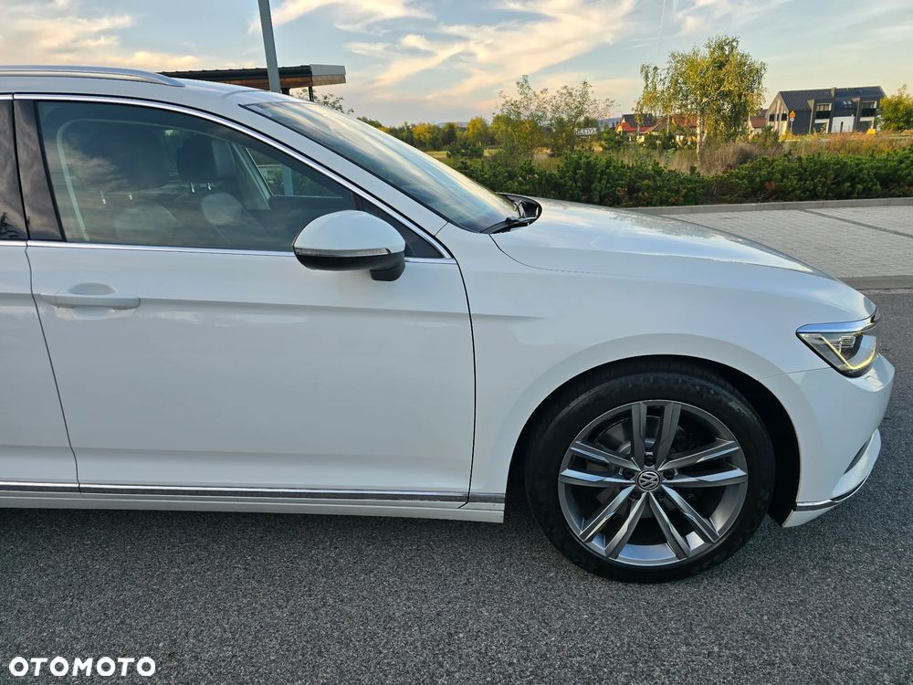 Volkswagen Passat - 33