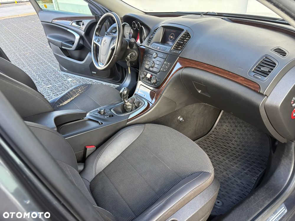 Opel Insignia - 15