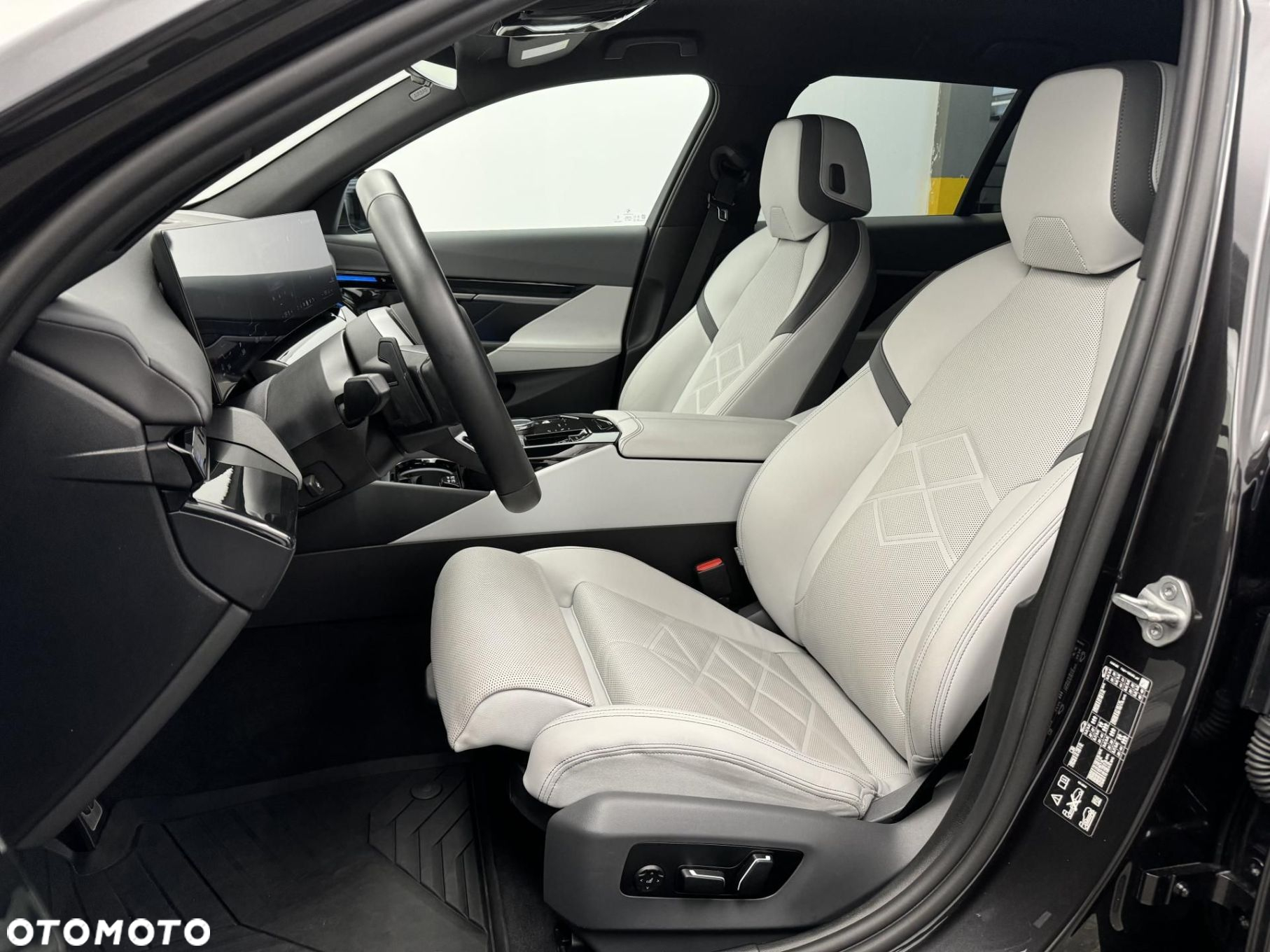 BMW Seria 5 - 21