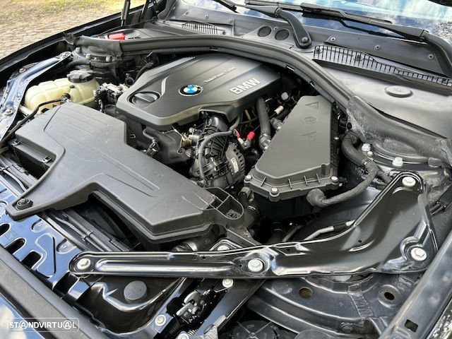 BMW 225 d Cabrio Pack M Auto - 42