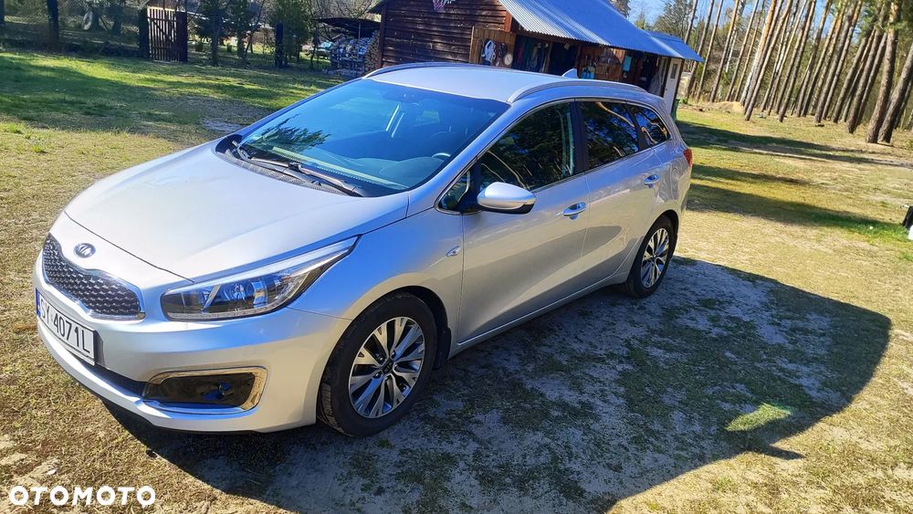 Kia Ceed 1.6 GDI Smart Plus - 1
