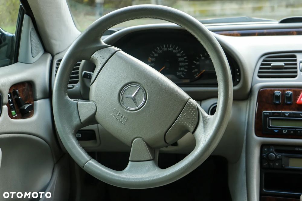 Mercedes-Benz CLK - 29