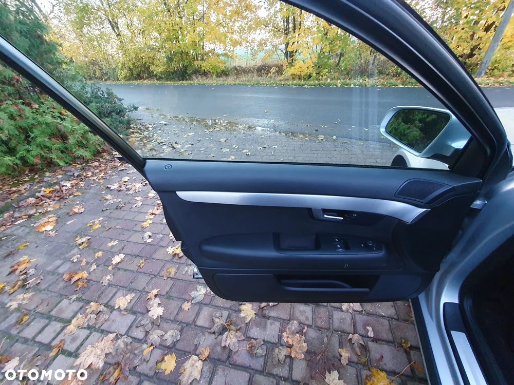 Audi A4 Limousine - 9