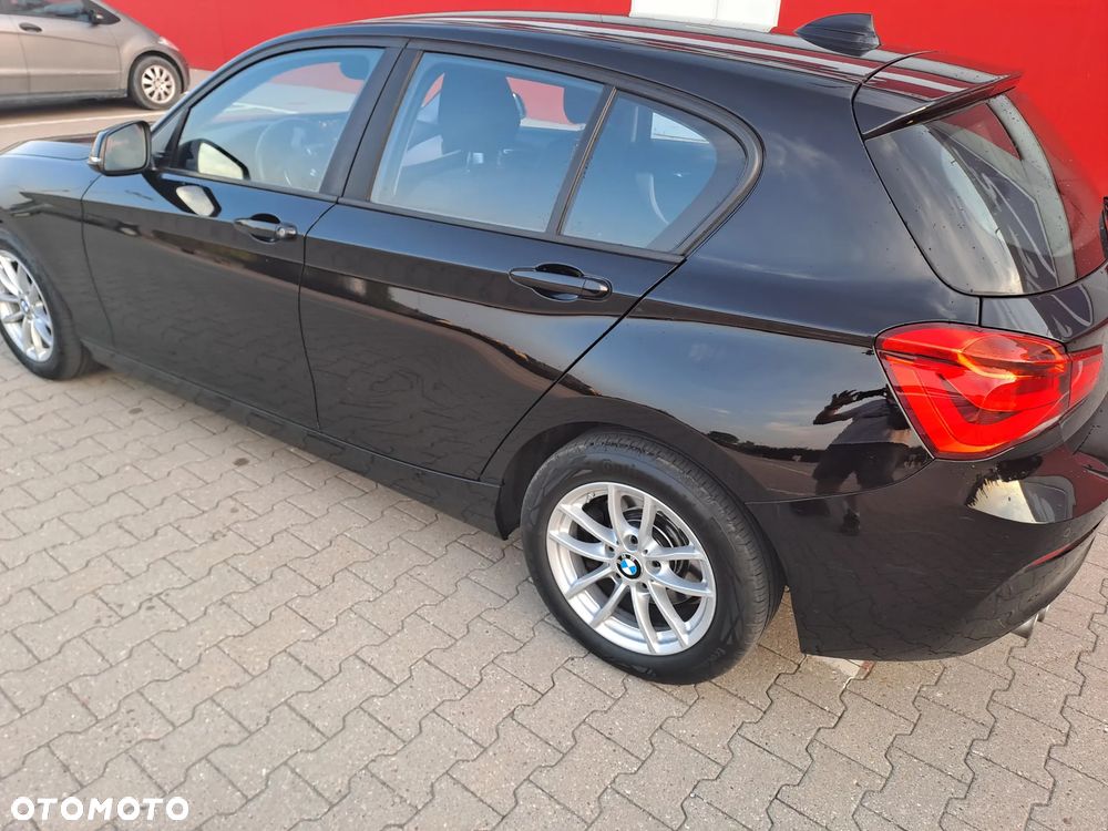 BMW Seria 1 120i Advantage - 2