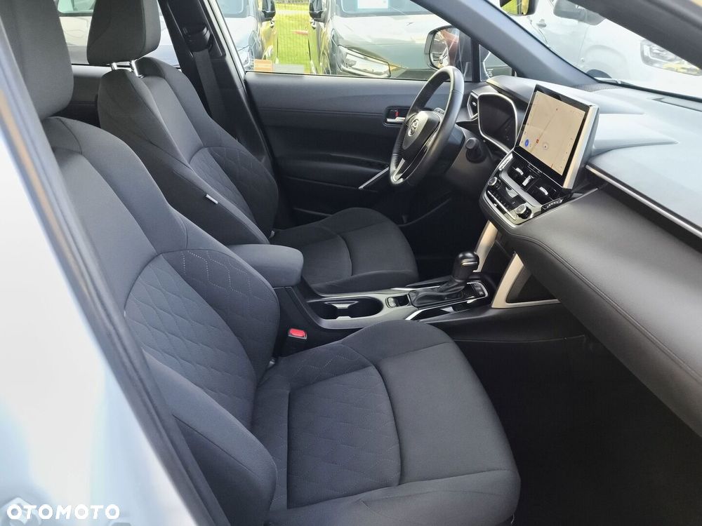 Toyota Corolla Cross - 9