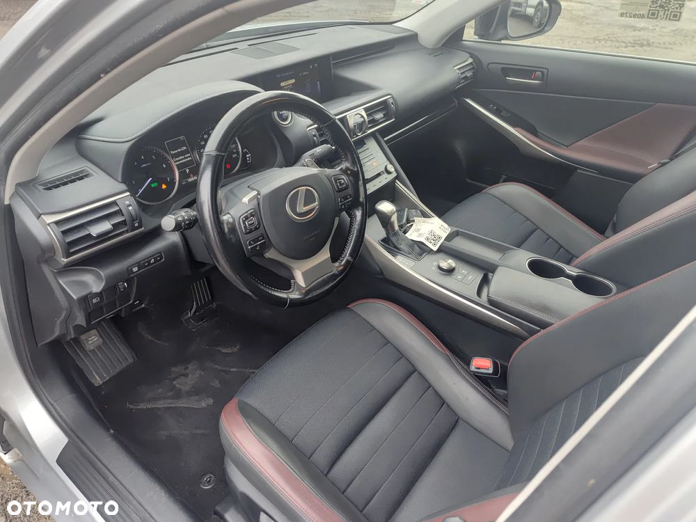 Lexus IS - 36