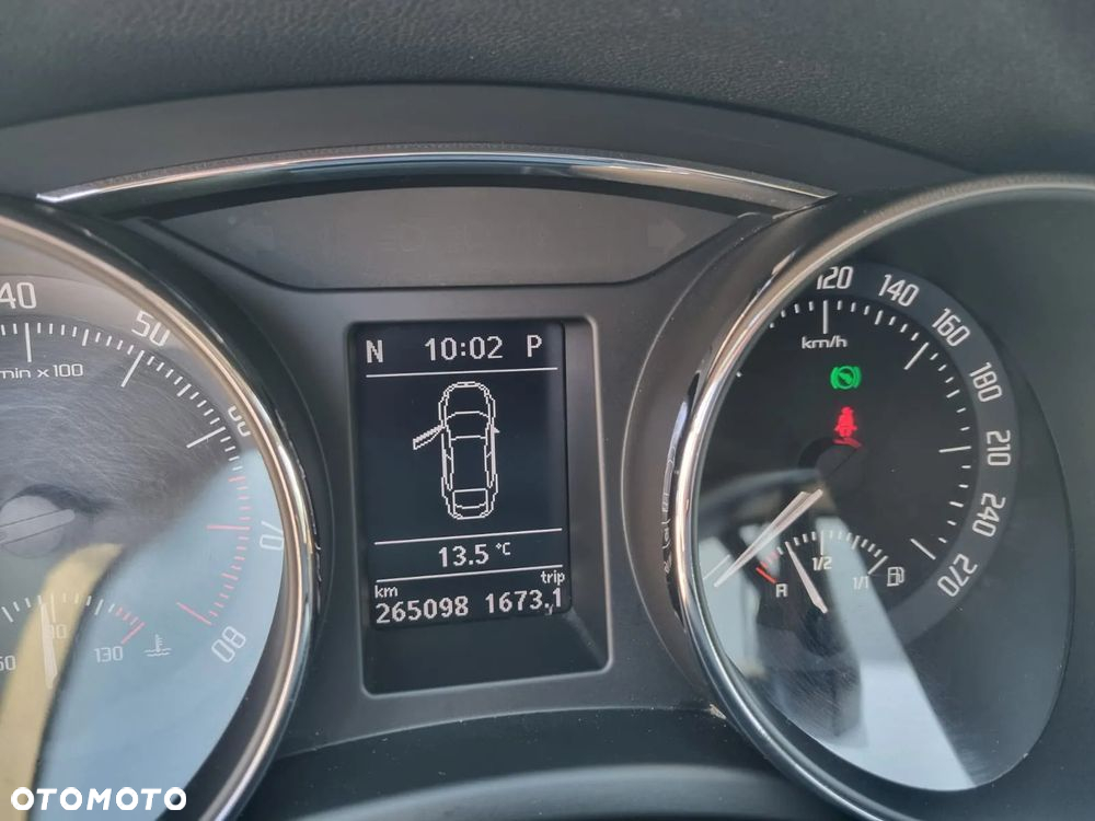 Skoda Superb 1.8 TSI Platinum DSG - 9