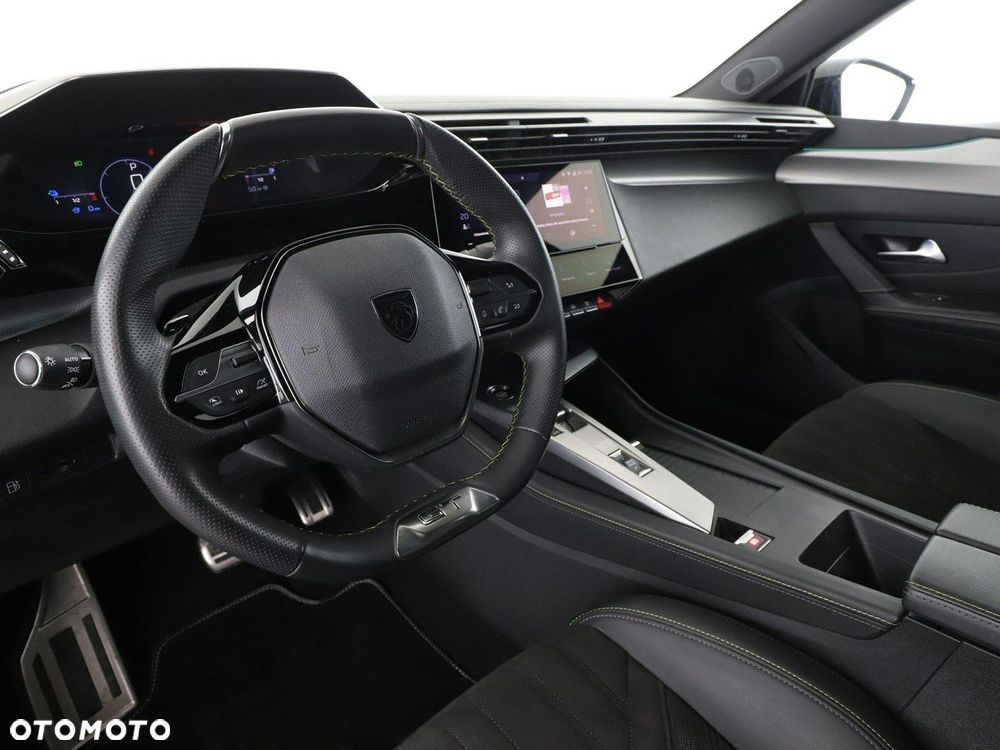 Peugeot 408 1.6 Plug-In Hybrid 225 GT EAT8 - 15