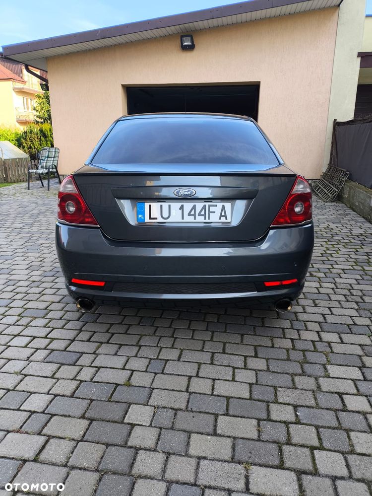 Ford Mondeo 3.0 V6 ST 220 - 8