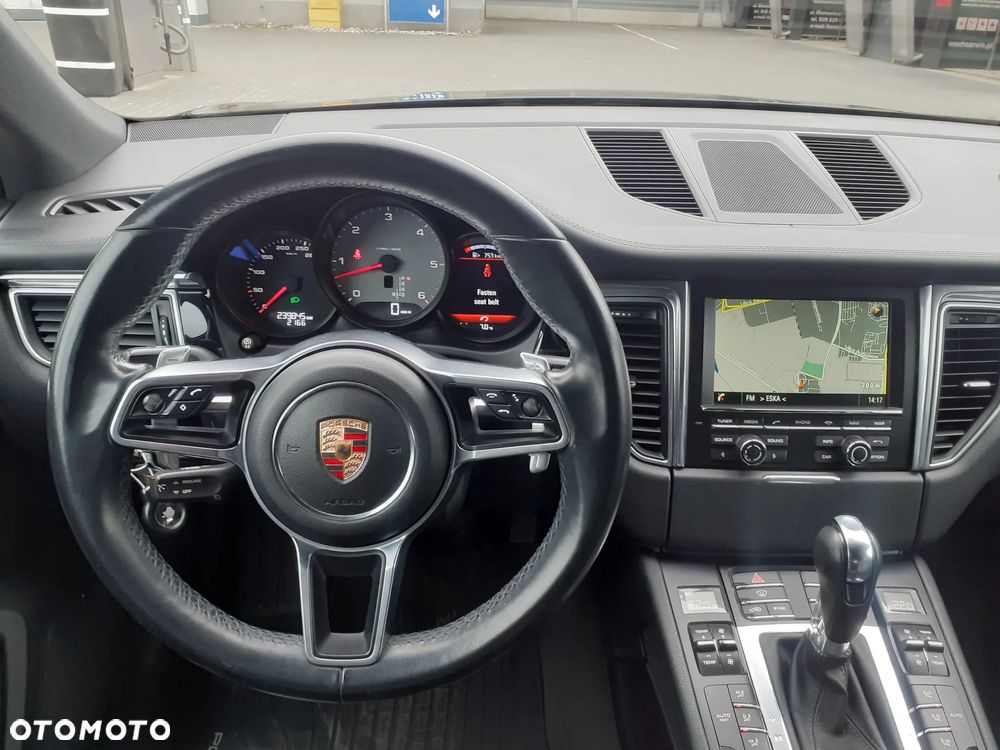 Porsche Macan - 11