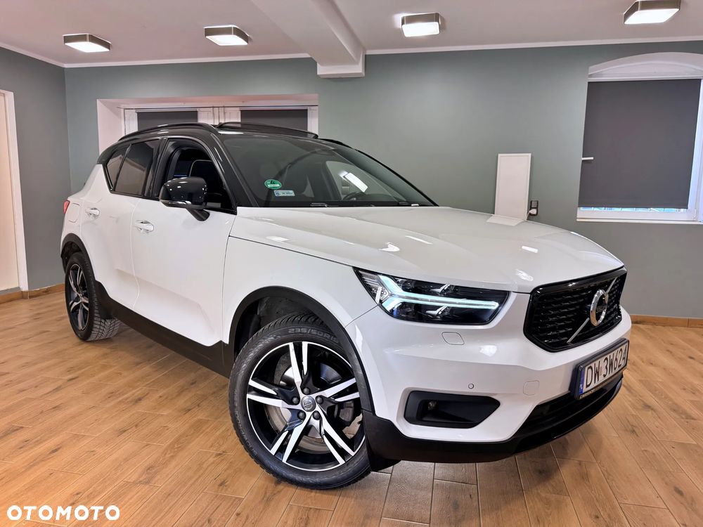 Volvo XC 40 D4 AWD R-Design - 24