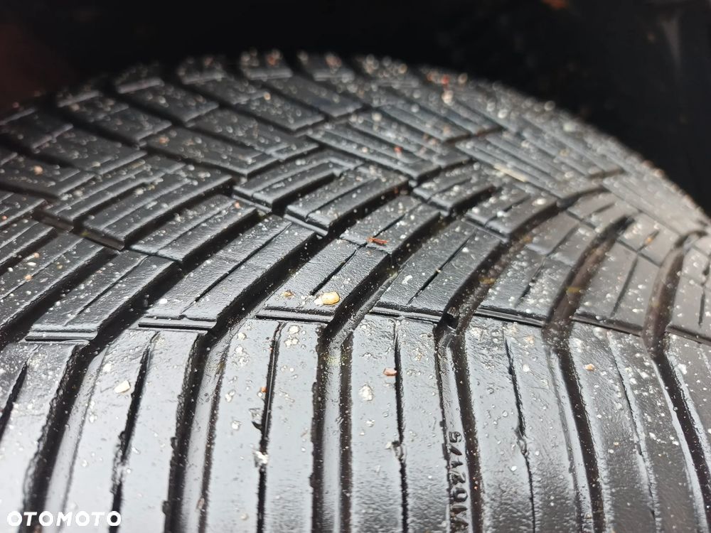 Jaguar XE 2.0 D Prestige - 29