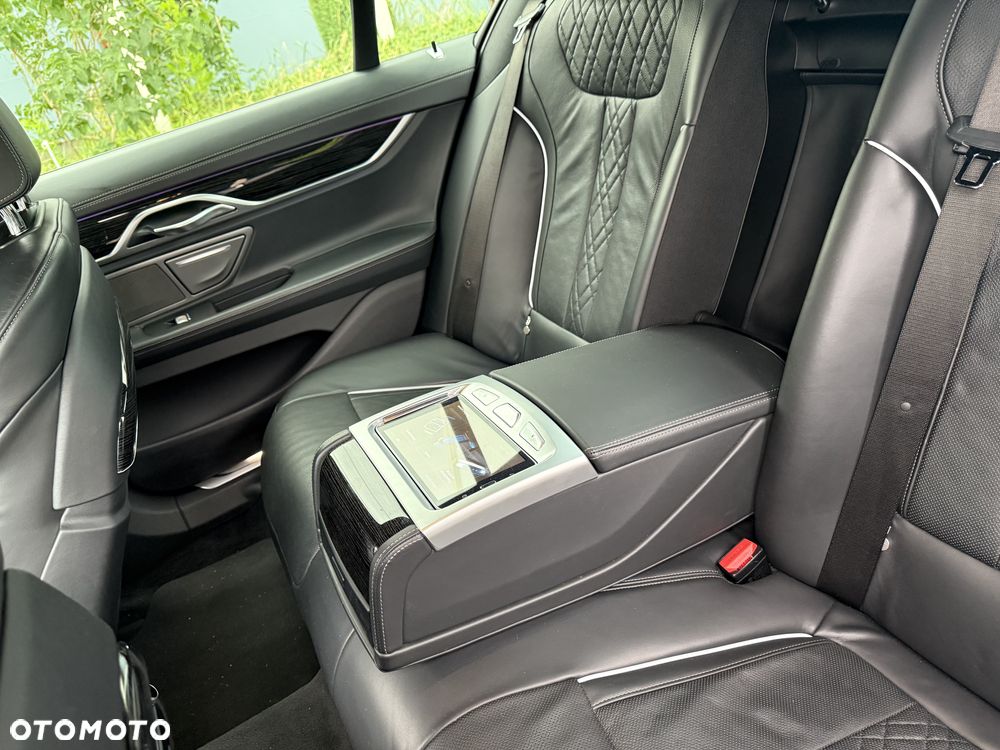 BMW Seria 7 750d xDrive - 7