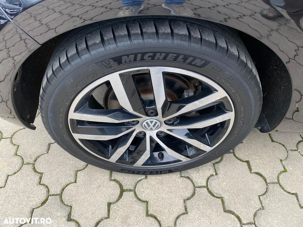 Volkswagen Golf - 29