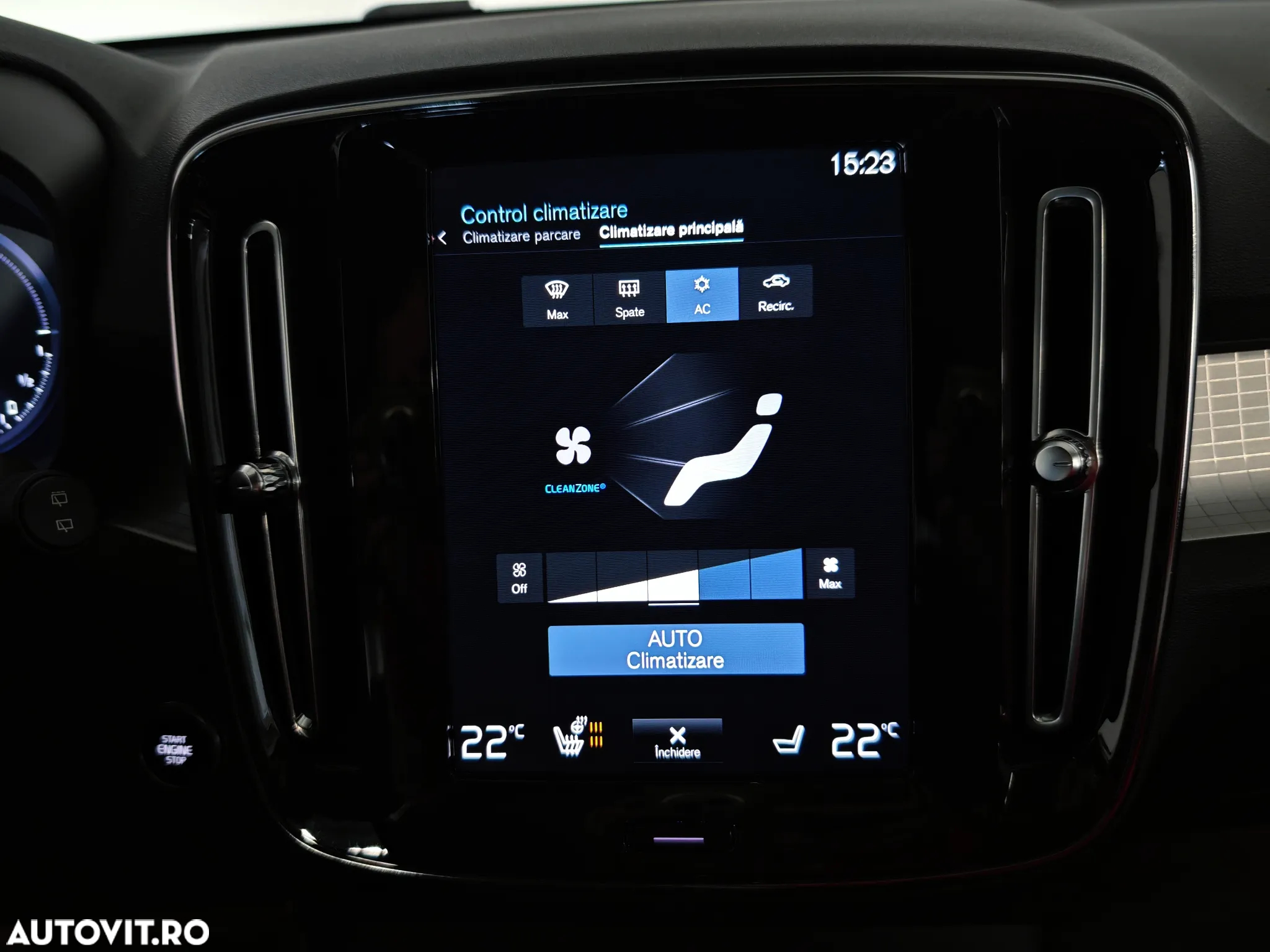 Volvo XC 40 T2 Momentum - 25
