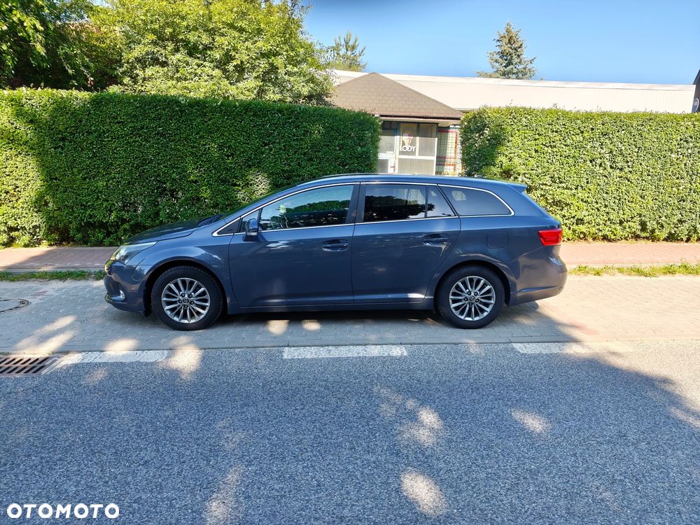 Toyota Avensis 1.8 Premium MS - 1
