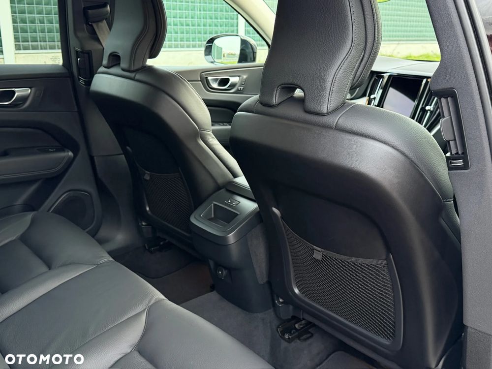 Volvo XC 60 B4 D Plus Bright - 23