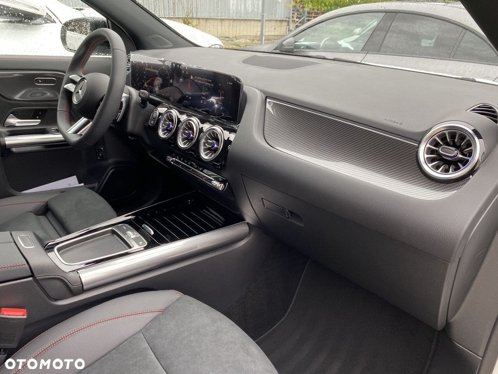 Mercedes-Benz GLA - 19