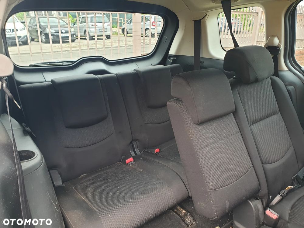 Mazda 5 - 7