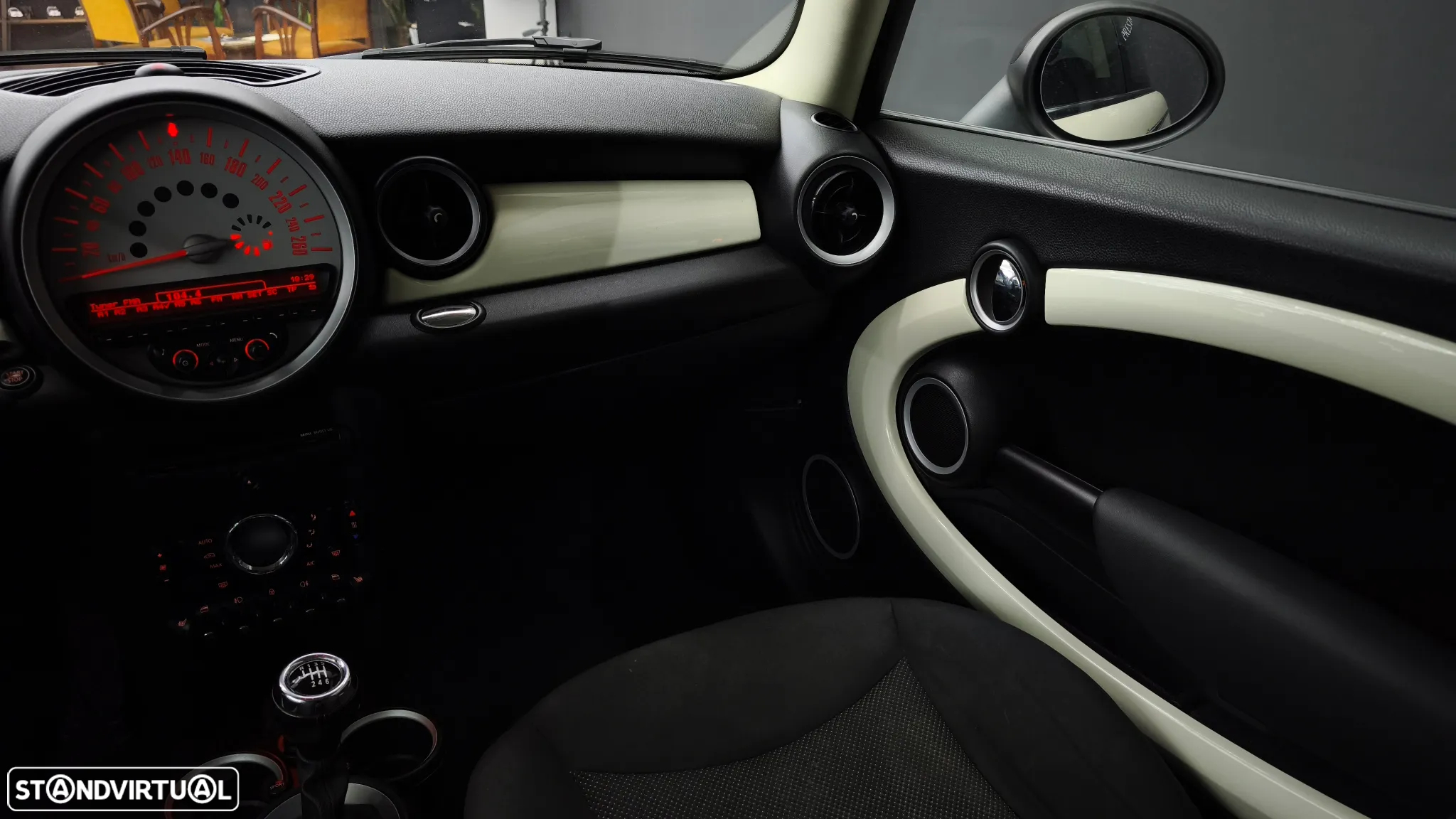 MINI 3 Portas Cooper D - 28