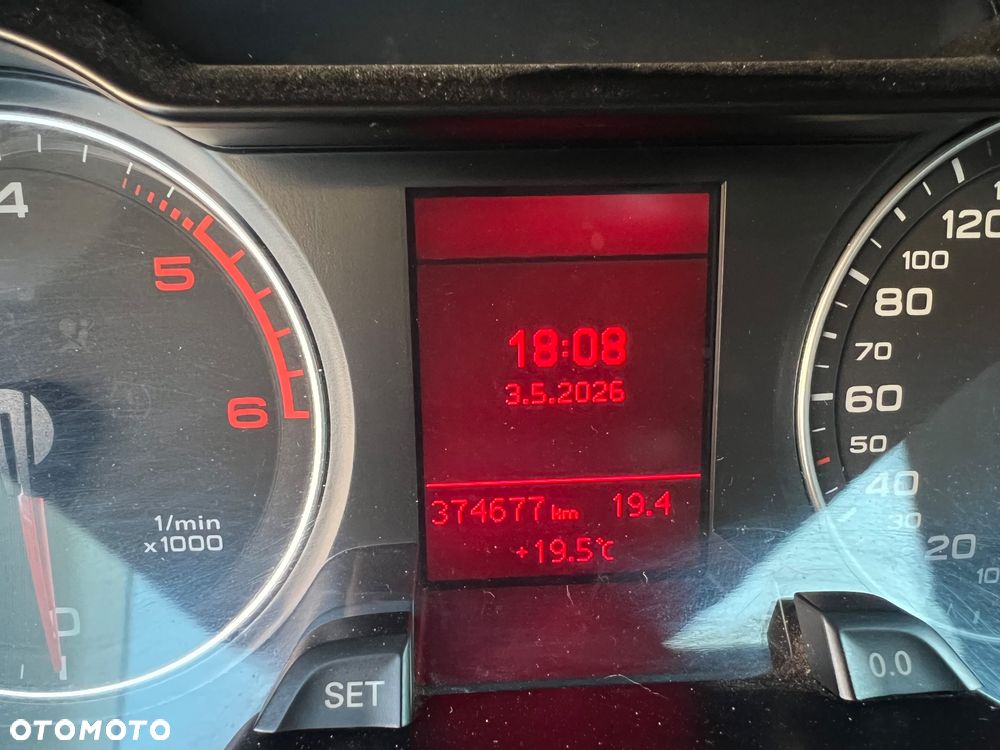 Audi A4 Avant 2.0 TDI - 7