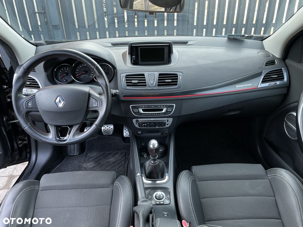 Renault Megane TCe 180 GT - 11
