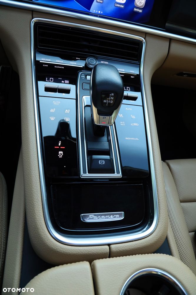 Porsche Panamera - 11