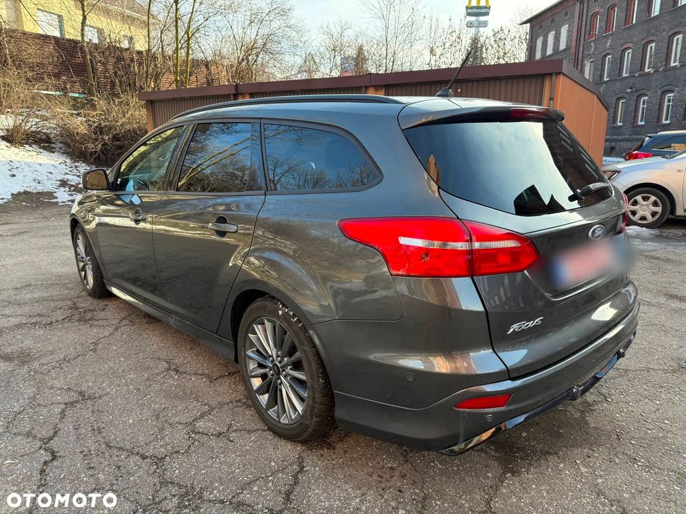 Ford Focus 1.5 EcoBoost ST-Line - 10