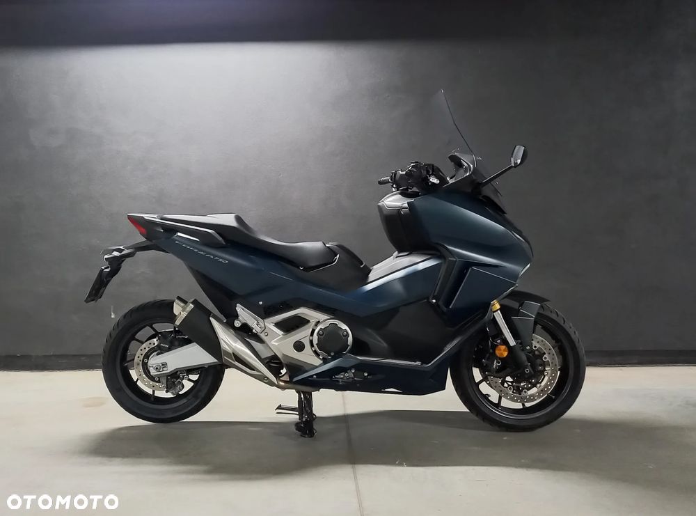 Honda NSS - 12