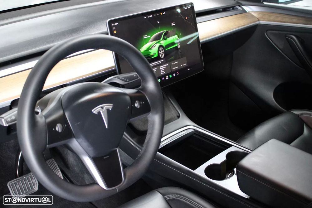 Tesla Model Y 2024 photo 4