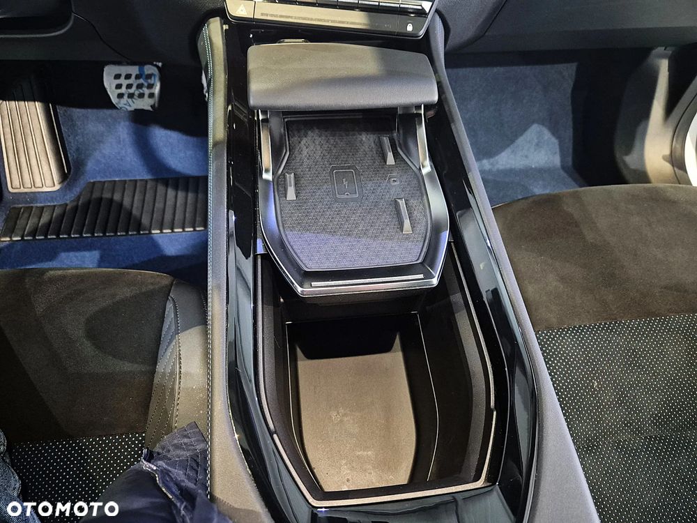 Renault Rafale 1.2 E-Tech PHEV 4x4 300 esprit Alpine MMT - 32