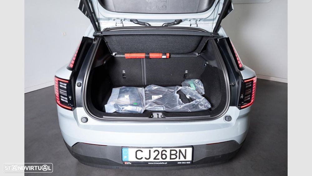 Volvo EX30 69 kWh Single Motor Extended Range Core - 19