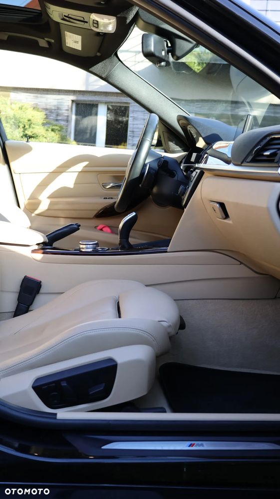 BMW Seria 3 335i xDrive M Sport - 11