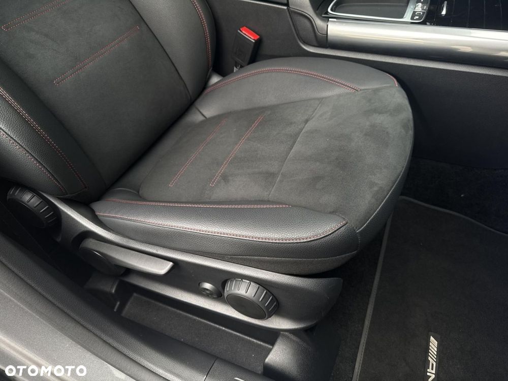 Mercedes-Benz GLA - 20